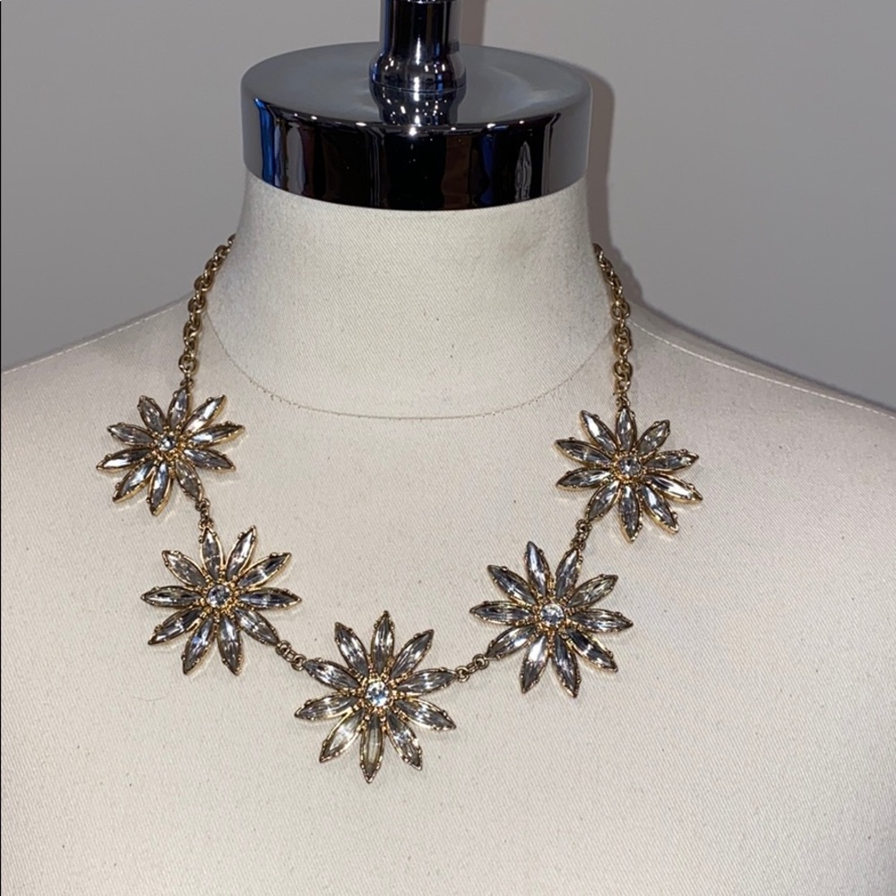 Statement necklace